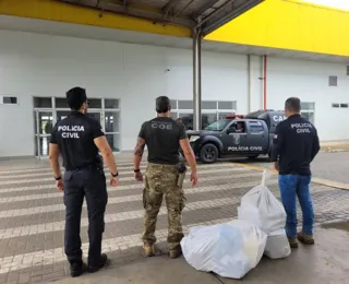 Polícia apreende 15 kg de pasta base de cocaína na Operação Correios