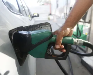 Preços da gasolina e do etanol caem pela 4ª semana seguida no Brasil