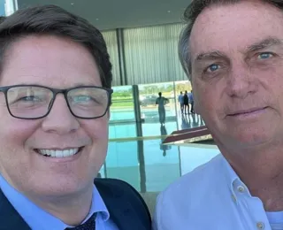 Prima de Bolsonaro é demitida do gabinete de Mario Frias