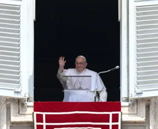 Recuperação do papa 'segue seu curso', diz equipe médica