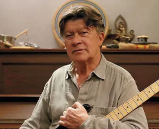 Robbie Robertson, membro fundador da The Band, morre aos 80 anos