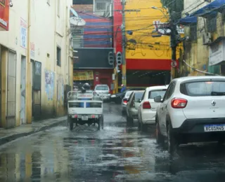 Salvador tem feriado chuvoso com sirene e evacuação no Bosque Real