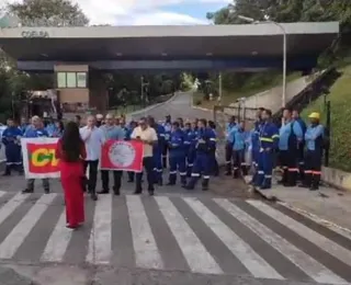 Terceirizados da Coelba fazem protesto por falta de pagamento