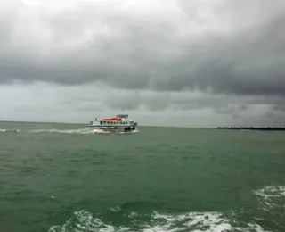 Travessia Salvador-Mar Grande continua suspensa neste domingo