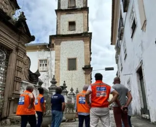 Trecho da Rua São Francisco é interditado para pedestres