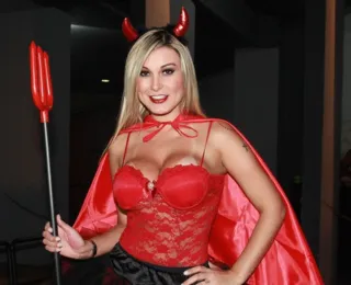 Vídeo: "Não tenho medo de ir para o inferno", diz Andressa Urach