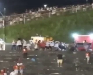 Vídeo: show em jogo do Vitória termina em pancadaria no Barradão