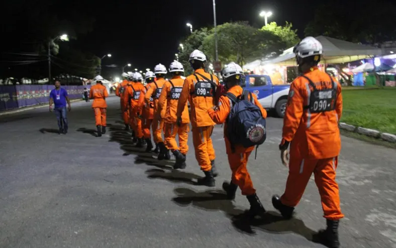 Corpo de Bombeiros distribui pulseirinhas de identificação - Imagem