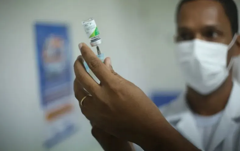 Saiba onde se vacinar contra Covid-19 e gripe em Salvador nesta quarta - Imagem