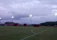 Amistoso marca nova iluminação de um dos campos do Vitória