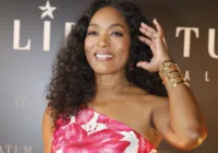 Angela Bassett discursa com emoção para Salvador: “sejam fortes”