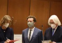 Ator de 'That 70's Show' é condenado a 30 anos de prisão por estupros