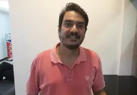 Autor de PL que obriga cardápio físico nega querer fim do QR Code