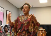 Autora baiana lança livro que aborda desafios de pessoas lésbicas