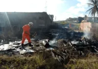 Bombeiros debelam incêndio depois de mais de três horas