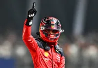 Carlos Sainz conquista pole position do Grande Prêmio de Singapura