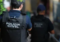 Casal é encontrado morto a tiros em casa no Lobato