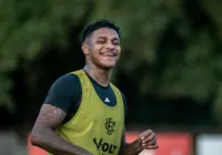 Com retorno de Rodrigo Andrade, Vitória faz segundo treino da semana