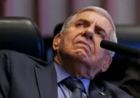 Defesa de General Heleno pede aval do STF para faltar depoimento