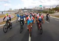 É hoje! Giro A TARDE reúne diversos ciclistas na orla de Salvador