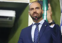 Eduardo Bolsonaro ironiza deputada que testou positivo para Covid-19