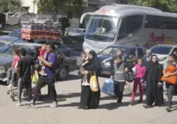 Egito e Israel abrem fronteira no sul de Gaza para saída de pessoas