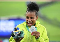 Eliane Martins supera câimbras e leva Brasil ao pódio após 12 anos