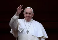 Em bênção, Papa Francisco pede cessar-fogo e a libertação dos reféns