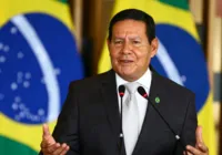 Esposa de Mourão aparece em folha de pagamento vinculada ao exército