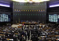 Evangélicos pressionam por “oficialização” de sua bancada na Câmara