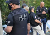 Homem é esfaqueado durante briga em bar