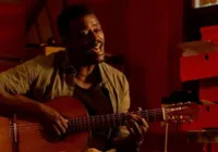 "How To Be a Carioca" ganha trailer com Seu Jorge