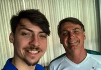 Jair Renan levou itens do acervo privado de Bolsonaro do Planalto