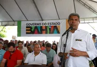 Jerônimo anuncia antecipação de salário dos servidores