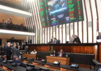 Jerônimo se ajusta com bancada governista na Alba, que esperneou