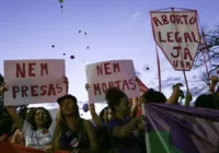 Legalização do aborto volta ao debate público com julgamento no STF