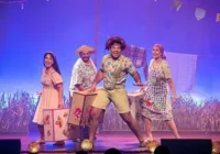 Luiz e Nazinha encanta no Teatro da Cidade