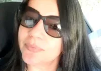 Mulher é morta dentro de casa com corte de faca no pescoço