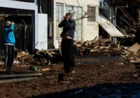 Número de mortos após passagem de ciclone no RS sobe para 43