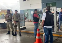 Operação fiscaliza 41 postos de combustíveis em Salvador e RMS