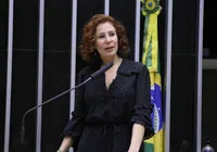 PF intima Carla Zambelli para depor após declarações de hacker