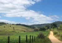 Peregrinos percorrem trilha no Vale do Jiquiriçá