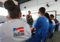 Prefeitura sanciona lei que permite meia-entrada para professores