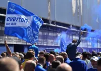 Premier League pode aplicar punição a clube por violar regras; entenda