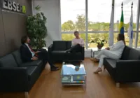 Roberta Santana discute parcerias para novos hospitais universitários