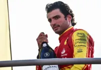 Sainz persegue ladrão e recupera relógio após pódio na F1