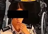 Segurança é flagrada engolindo R$ 1,5 mil de passageiro em aeroporto