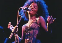 Show de Agnes Nunes deste domingo em Salvador é adiado