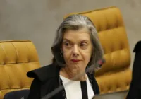 Tarcísio tem cinco dias para explicar homenagem a 'chefão' da ditadura