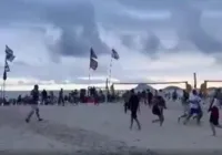Torcedores de Boca e Fluminense brigam em praia no Rio de Janeiro
